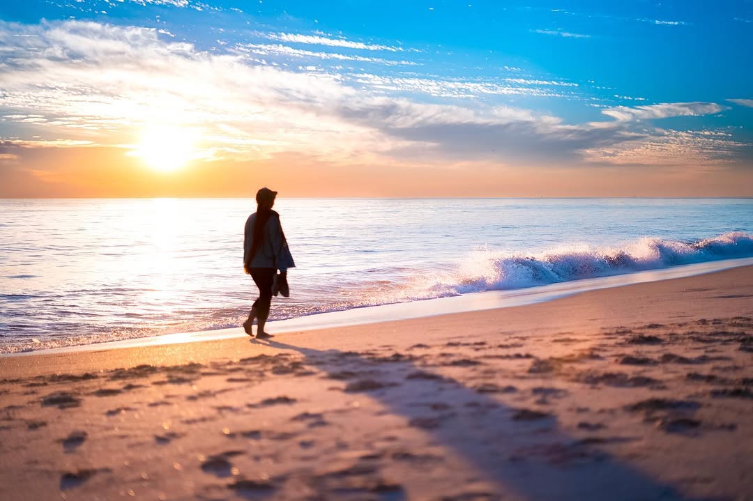 BEACH VIBES image Beach_18.jpg